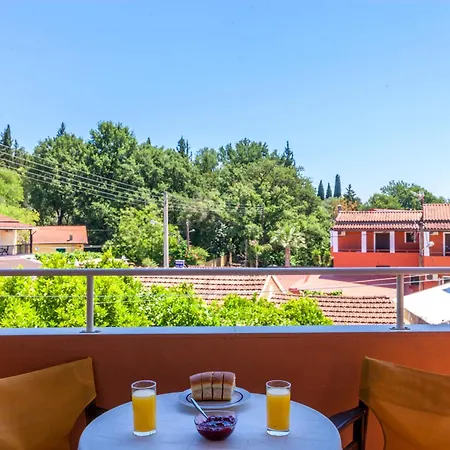 Georgia's Apartments, - Complex S איפסוס