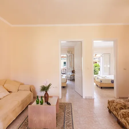 Georgia's Apartments, - Complex S בית כפרי *