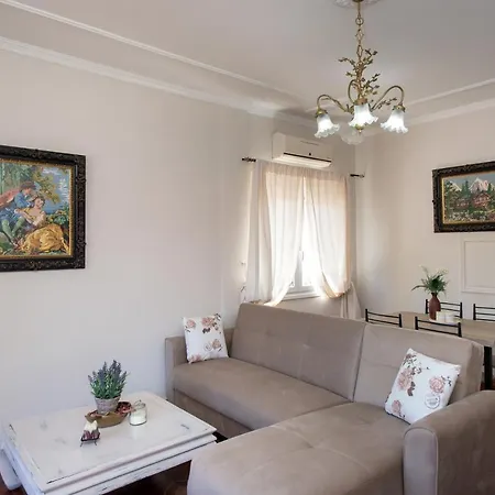 Georgia's Apartments, - Complex S Country house *