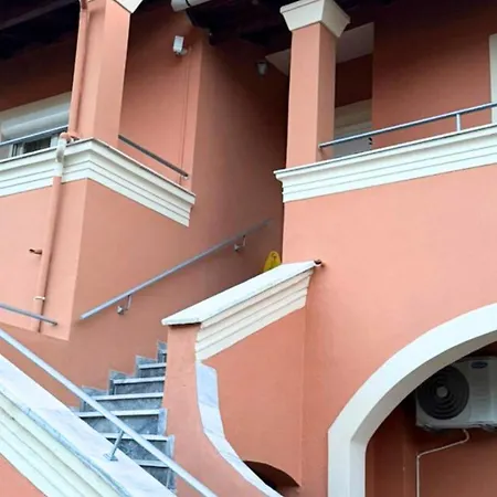 Georgia's Apartments, - Complex S