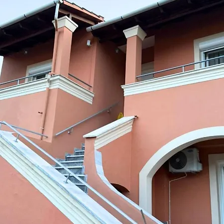 Georgia's Apartments, - Complex S منزل ريفي إيبسوس