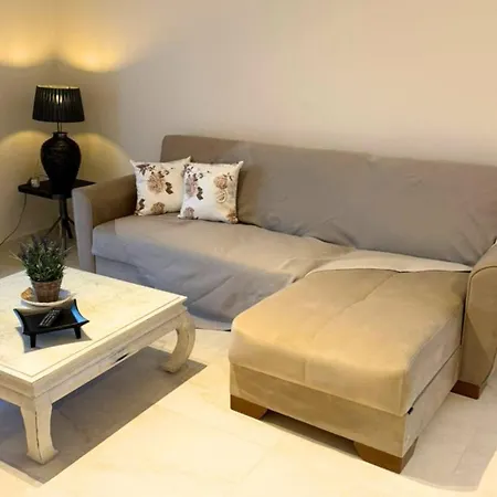 Georgia's Apartments, - Complex S Country house *