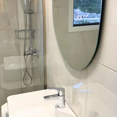 Georgia's Apartments, - Complex S