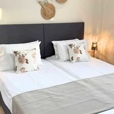 Casa rural Georgia's Apartments, - Complex S Ipsos