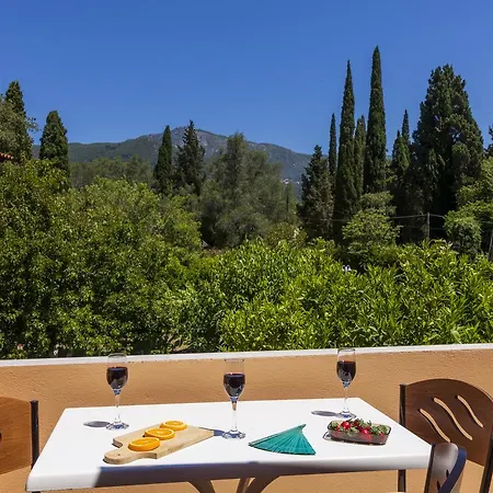 Casa rural Georgia's Apartments, - Complex S *